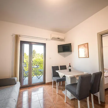 Pensionat And By The Sea - Mulo, Zadar - 5848 Vrsi