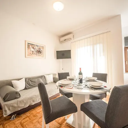 Apartments And Rooms By The Sea Vrsi - Mulo, Zadar - 5848