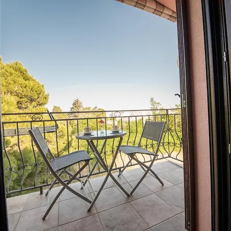 Apartments And Rooms By The Sea Vrsi - Mulo, Zadar - 5848 Gasthof Vrsi