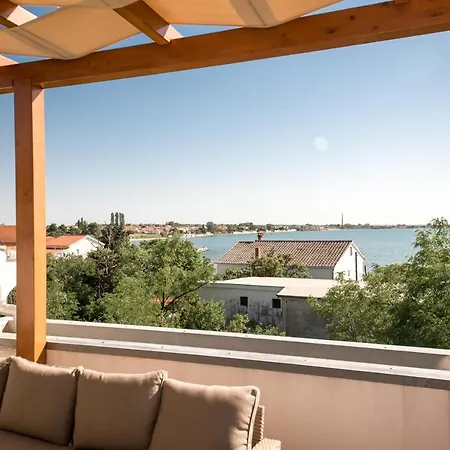 And By The Sea - Mulo, Zadar - 5848 브르시